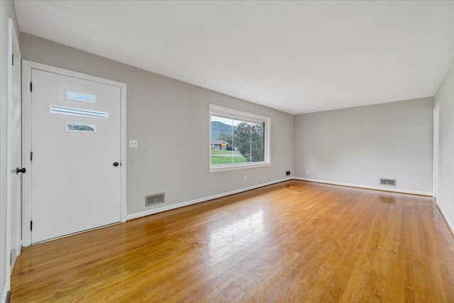 117 Blue Ridge DR, Blue Ridge, VA 24064