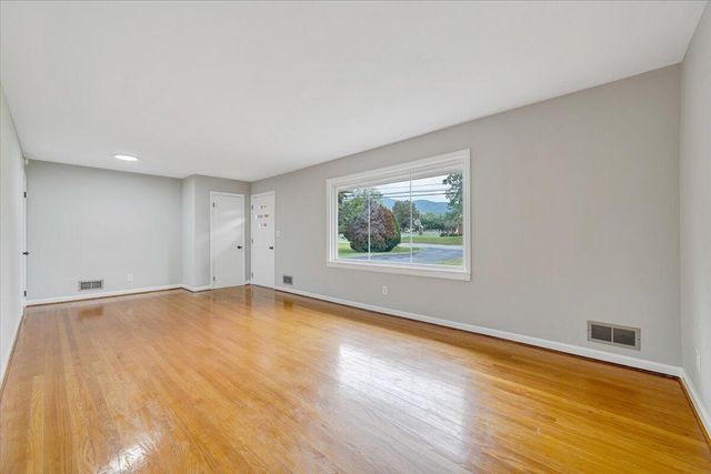 117 Blue Ridge DR, Blue Ridge, VA 24064