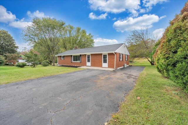 117 Blue Ridge DR, Blue Ridge, VA 24064