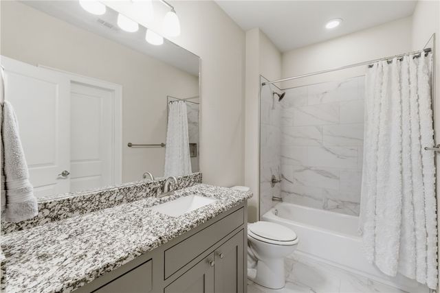 200 Grimsdell Circle, Cave Springs, AR 72718