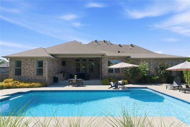 200 Grimsdell Circle, Cave Springs, AR 72718