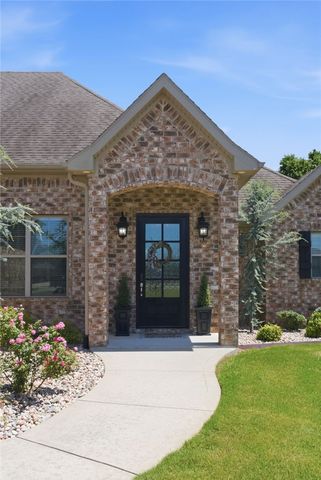 200 Grimsdell Circle, Cave Springs, AR 72718