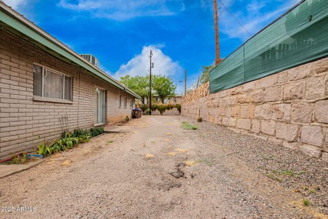 490 S NINTH Street, Globe, AZ 85501