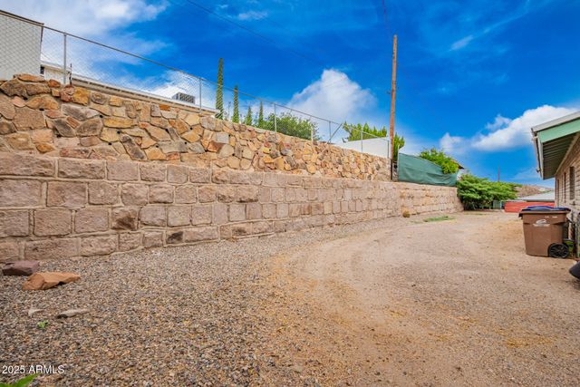 490 S NINTH Street, Globe, AZ 85501