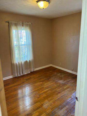 3017 E G Avenue, Cooper Twp, MI 49004