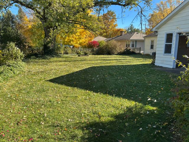 3017 E G Avenue, Cooper Twp, MI 49004