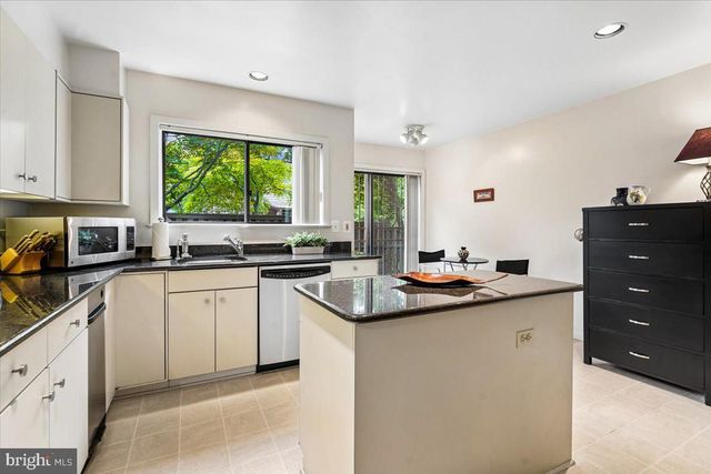 5251 STRATHMORE AVE, Kensington, MD 20895