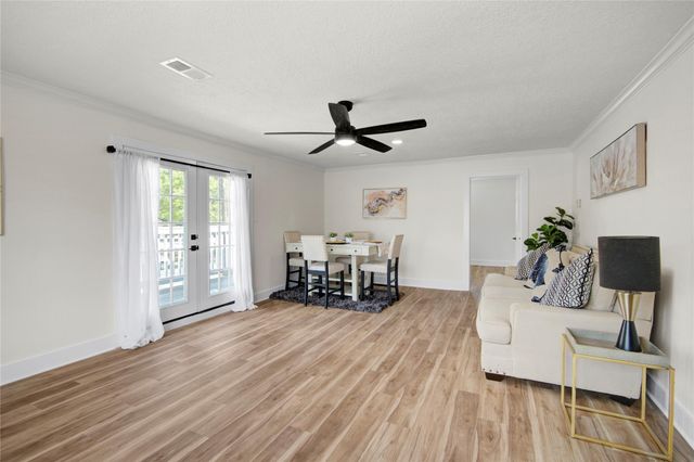 4909 Cochran Street 1, Houston, TX 77009