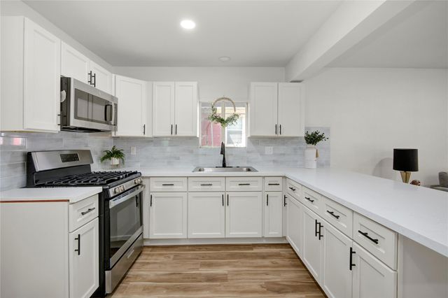 4909 Cochran Street 1, Houston, TX 77009