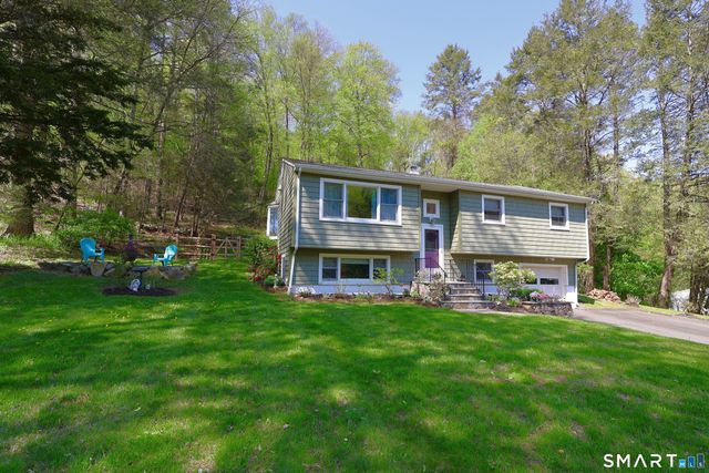 6 Hillside Court, Brookfield, CT 06804