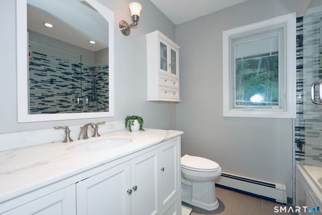 6 Hillside Court, Brookfield, CT 06804