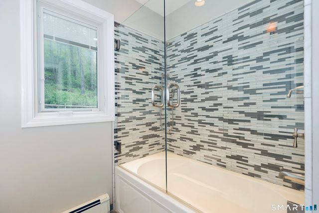 6 Hillside Court, Brookfield, CT 06804