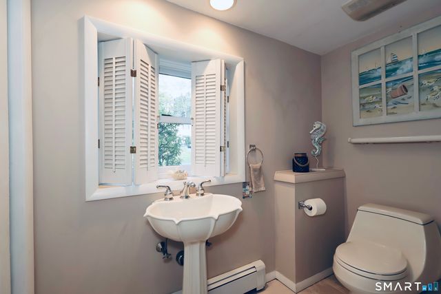 6 Hillside Court, Brookfield, CT 06804