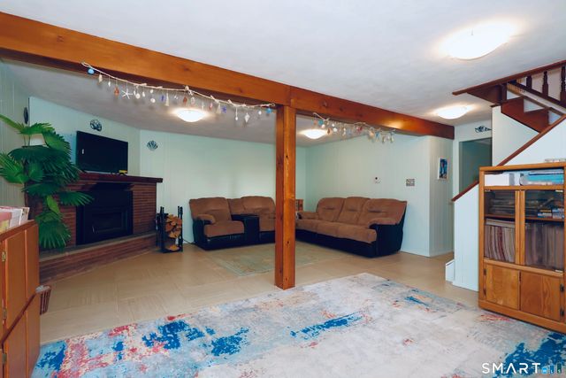 6 Hillside Court, Brookfield, CT 06804
