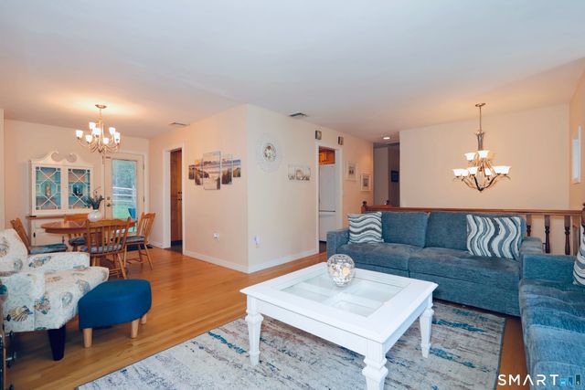 6 Hillside Court, Brookfield, CT 06804