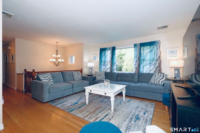6 Hillside Court, Brookfield, CT 06804