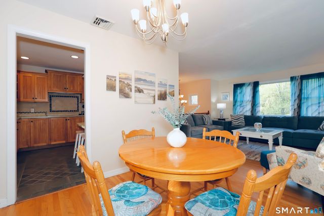 6 Hillside Court, Brookfield, CT 06804