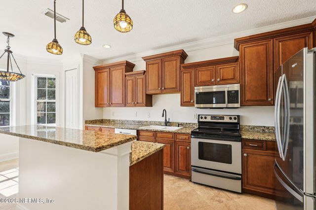 2006 N LAKESHORE Drive, Fleming Island, FL 32003