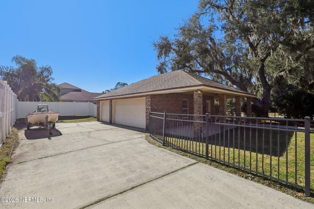 2006 N LAKESHORE Drive, Fleming Island, FL 32003