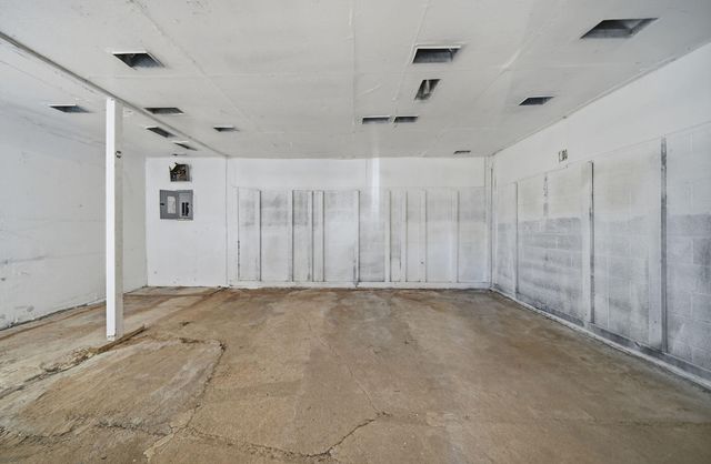 29204 Park Road, Round Mountain, CA 96084