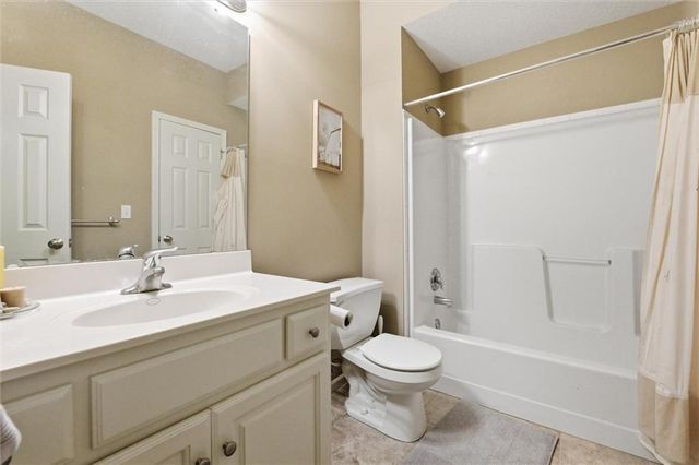 2509 SW Carlton Court, Lee's Summit, MO 64082