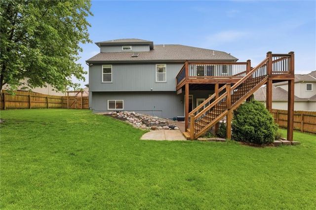 2509 SW Carlton Court, Lee's Summit, MO 64082