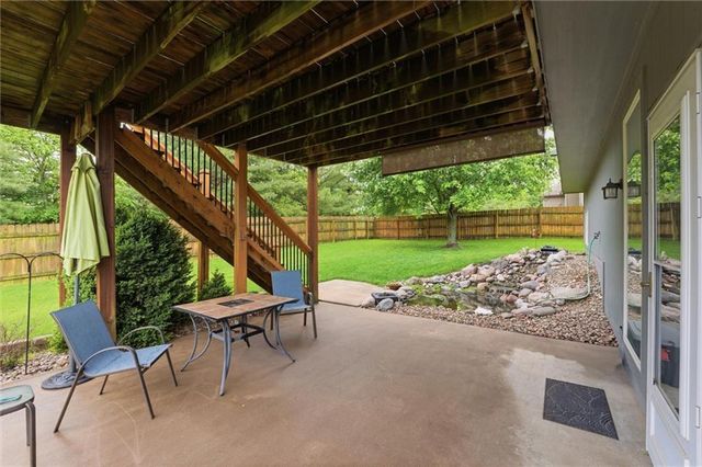 2509 SW Carlton Court, Lee's Summit, MO 64082