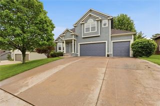 2509 SW Carlton Court, Lee's Summit, MO 64082