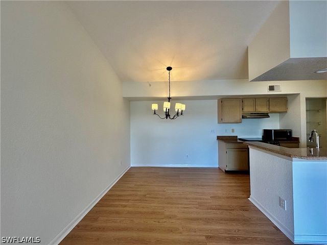 4700 Saint Croix LN 335, Naples, FL 34109