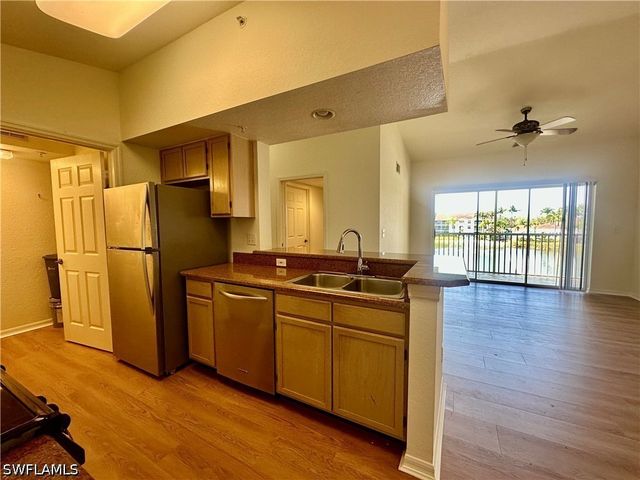 4700 Saint Croix LN 335, Naples, FL 34109