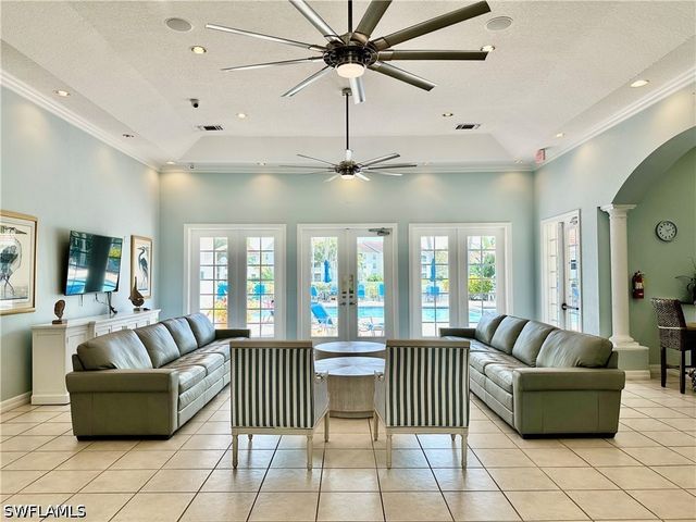 4700 Saint Croix LN 335, Naples, FL 34109