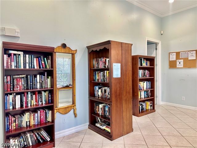 4700 Saint Croix LN 335, Naples, FL 34109