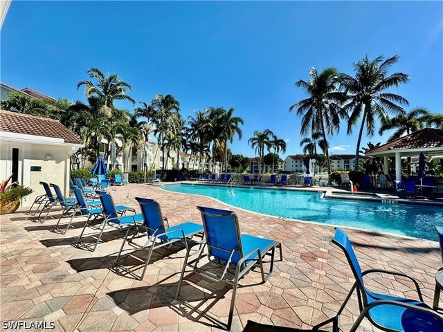 4700 Saint Croix LN 335, Naples, FL 34109