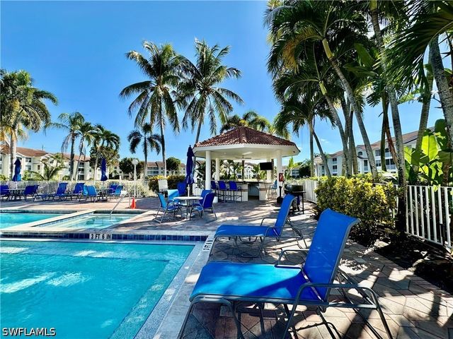 4700 Saint Croix LN 335, Naples, FL 34109