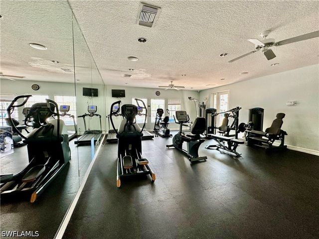 4700 Saint Croix LN 335, Naples, FL 34109