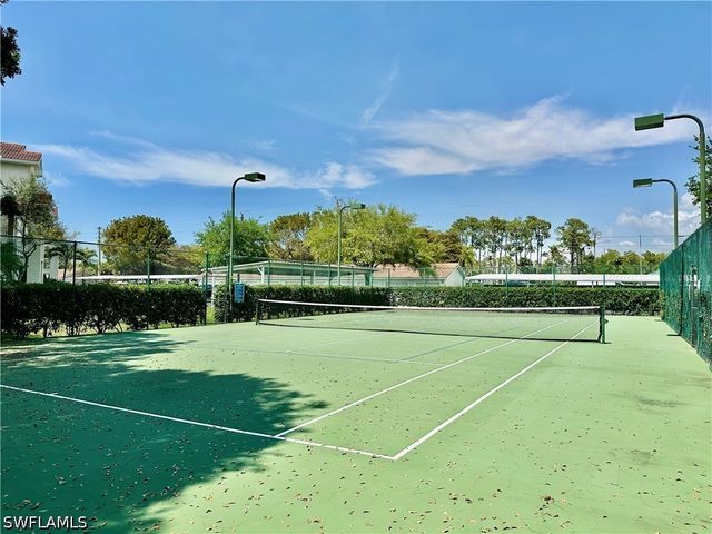 4700 Saint Croix LN 335, Naples, FL 34109