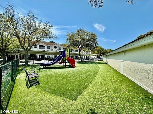 4700 Saint Croix LN 335, Naples, FL 34109