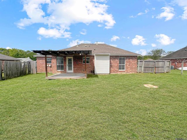 10088 Lexington Dr, Denham Springs, LA 70706