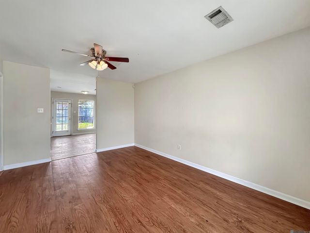 10088 Lexington Dr, Denham Springs, LA 70706