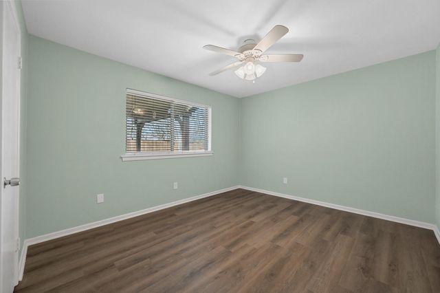 660 Springhill Drive, Hurst, TX 76054