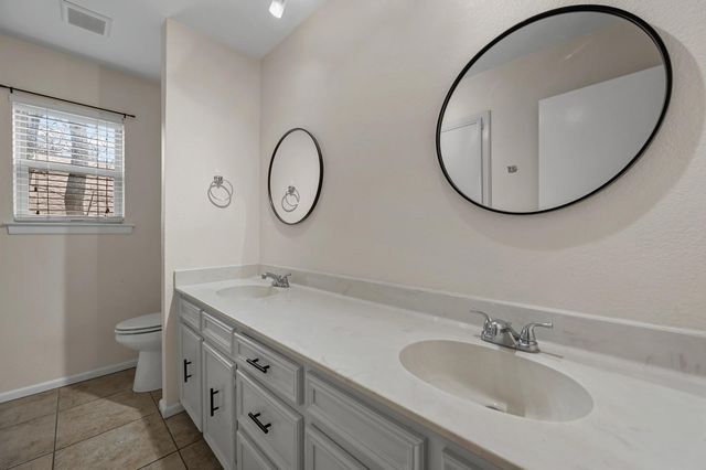 660 Springhill Drive, Hurst, TX 76054