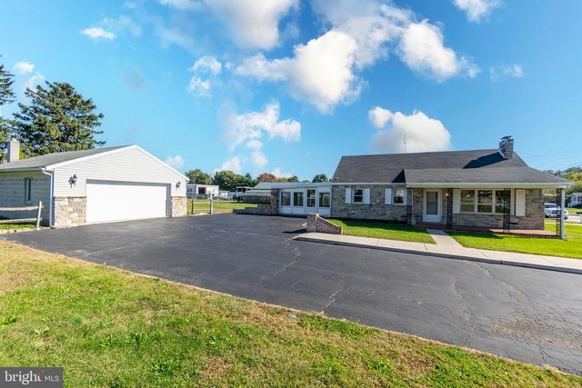400 WIRT AVE, Hanover, PA 17331