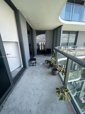 121 NE 34th St 2014, Miami, FL 33137