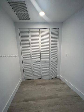 121 NE 34th St 2014, Miami, FL 33137