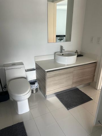 121 NE 34th St 2014, Miami, FL 33137