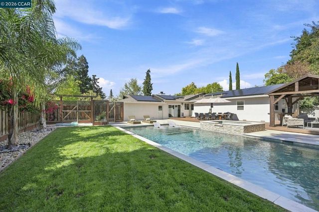 608 Banyan Ln, Walnut Creek, CA 94598