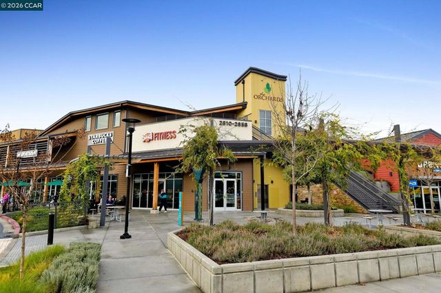 608 Banyan Ln, Walnut Creek, CA 94598