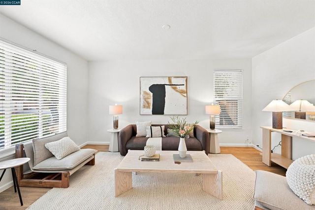 608 Banyan Ln, Walnut Creek, CA 94598