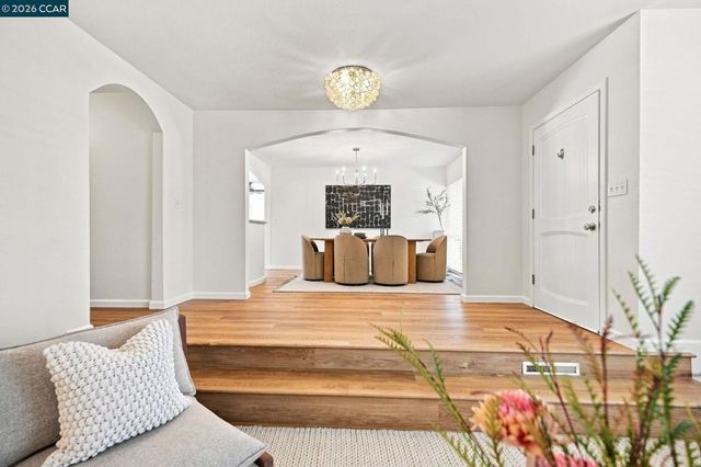608 Banyan Ln, Walnut Creek, CA 94598