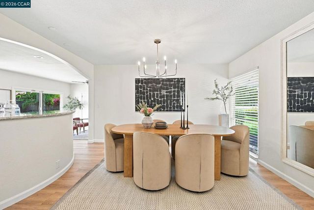 608 Banyan Ln, Walnut Creek, CA 94598